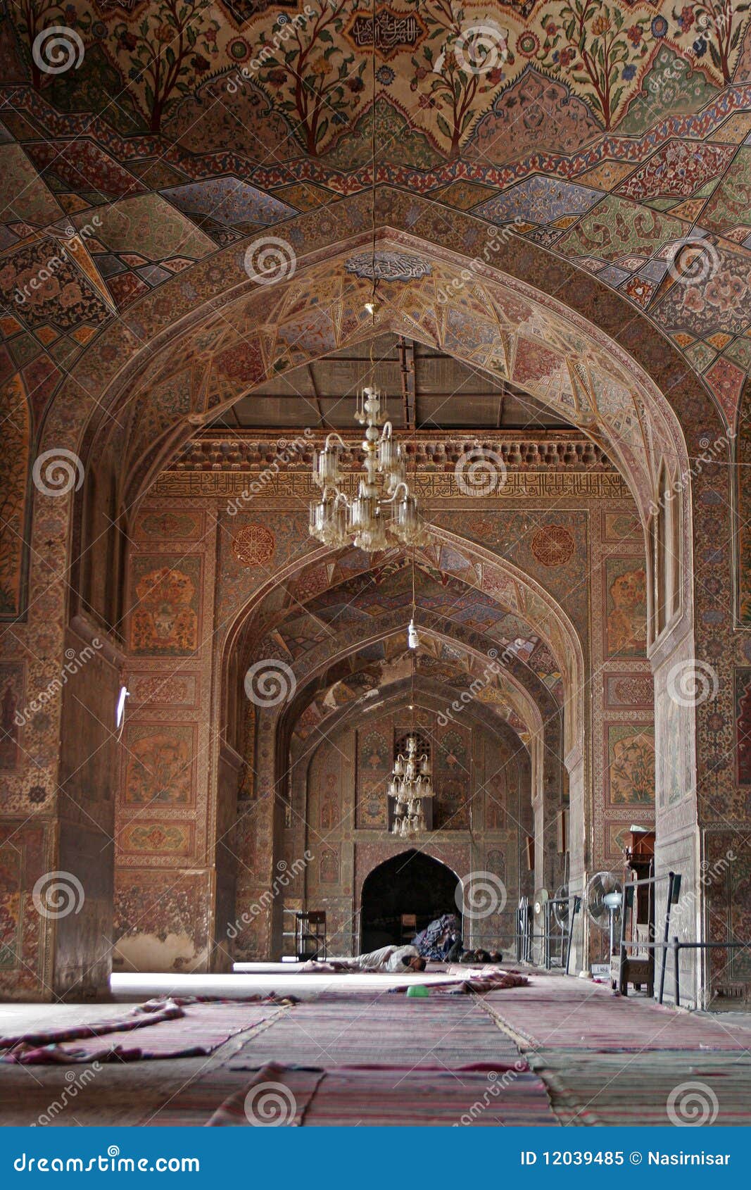 masjid wazir khan interior