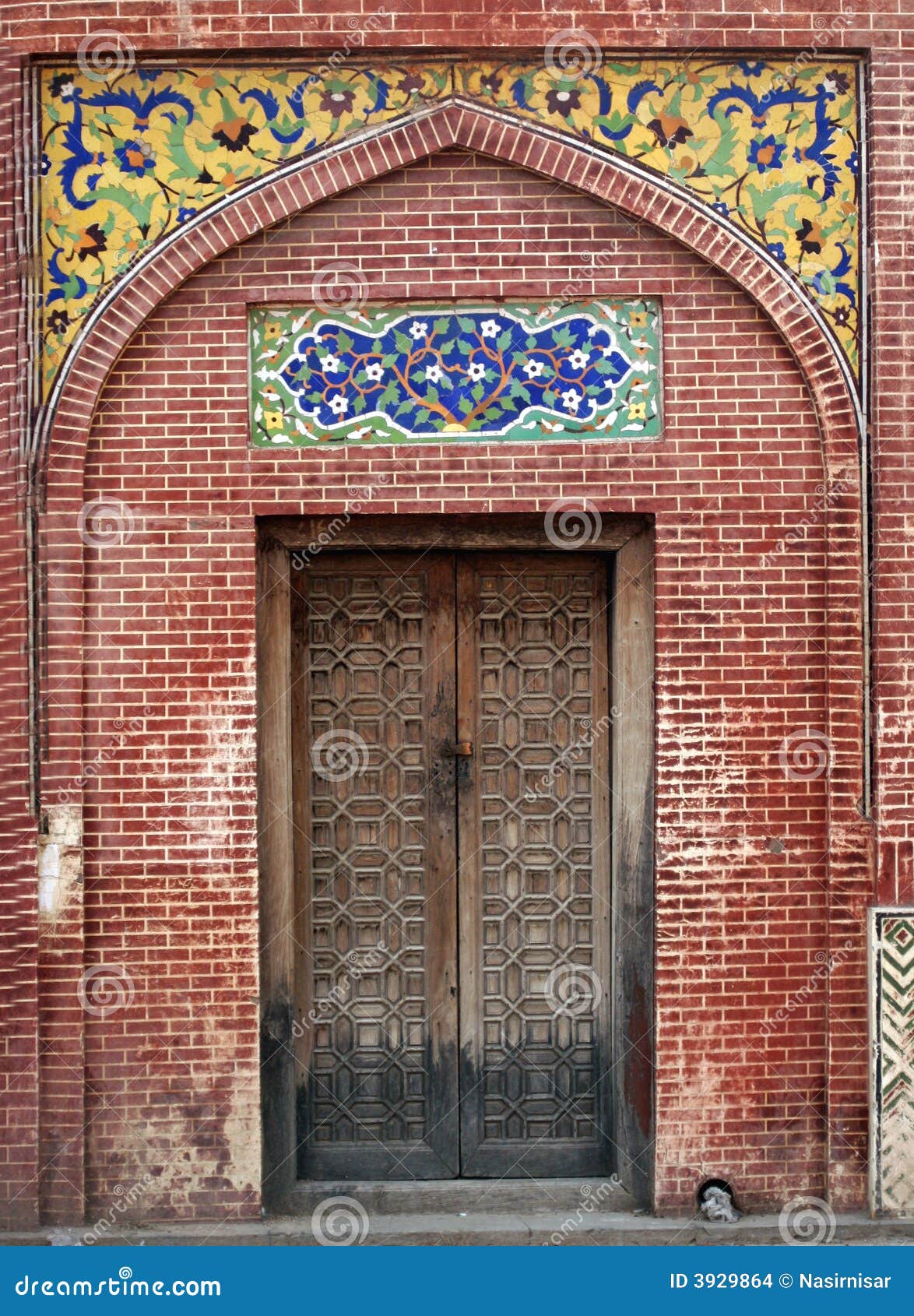 masjid wazir khan traditional gate