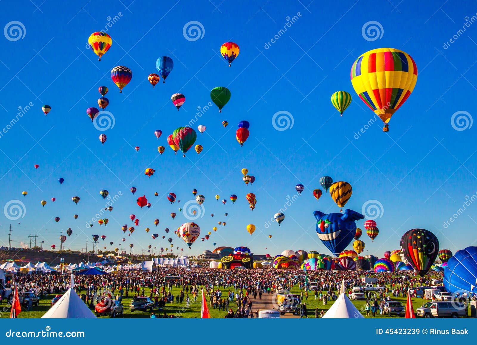 Mass Ascension editorial stock image. Image of lift, balloon - 45423239