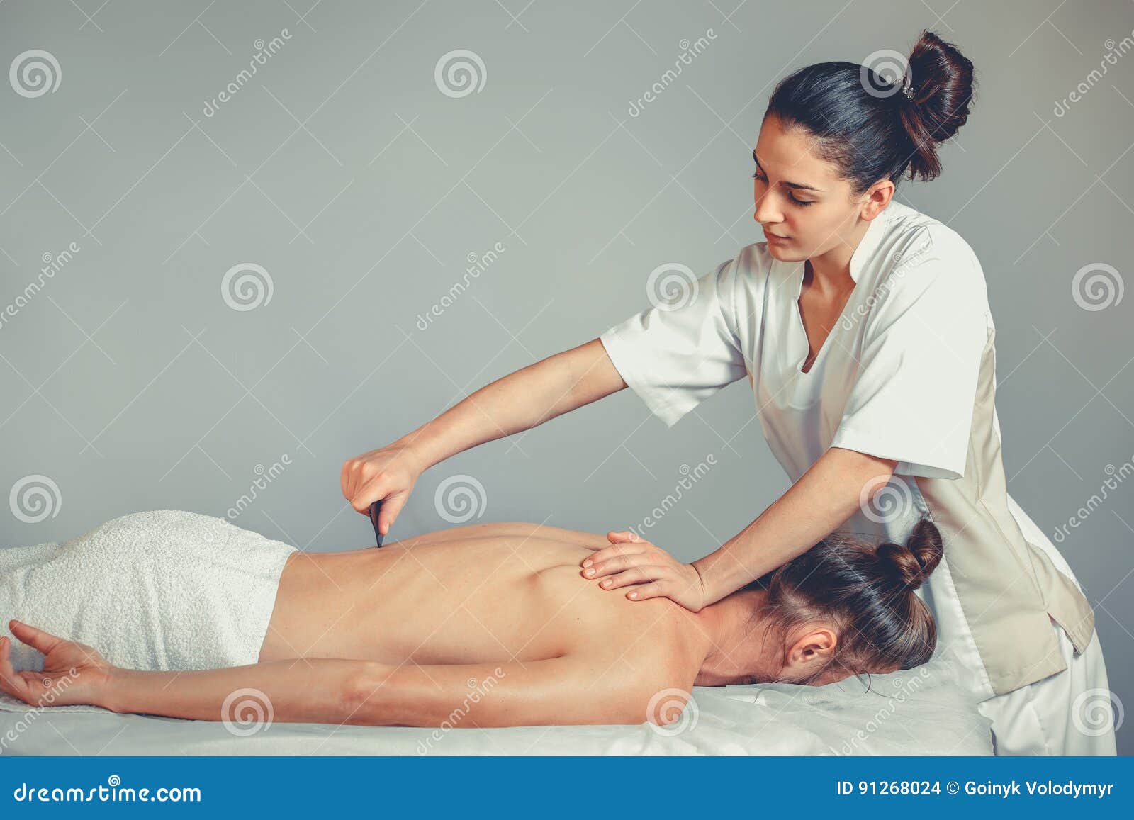 massage gua, sha therapy