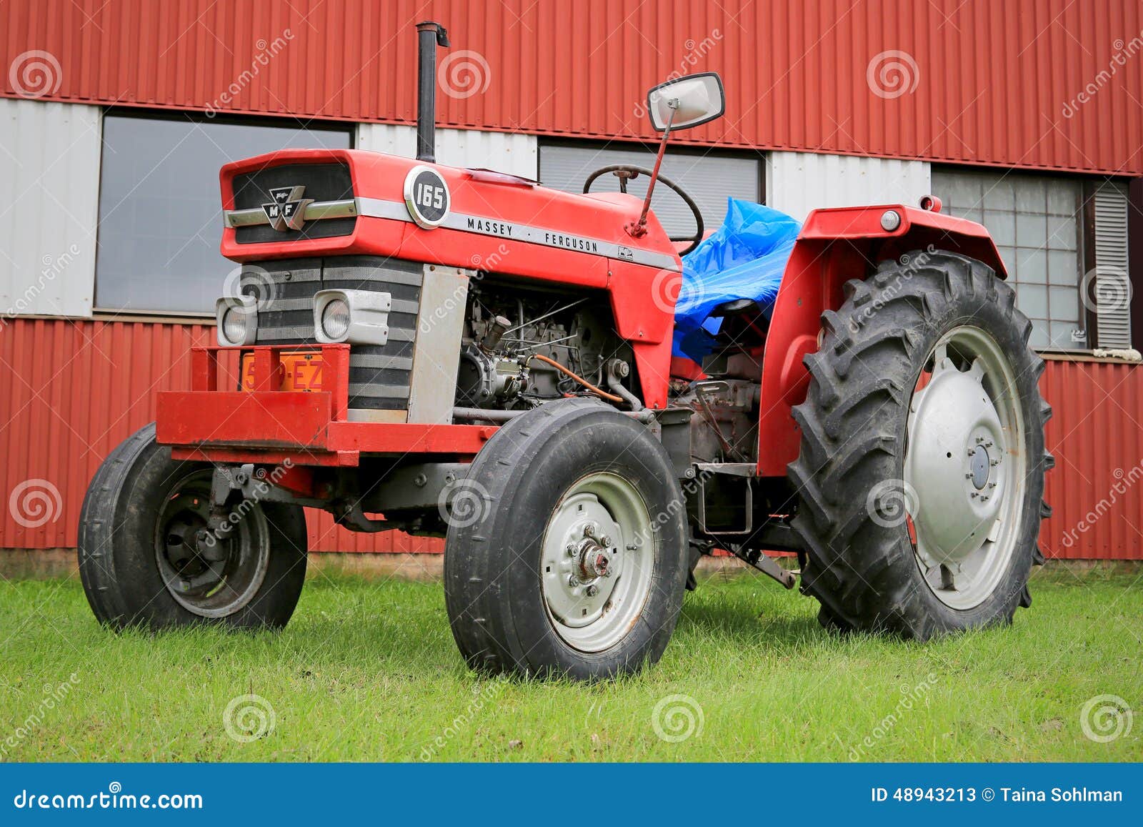 Massey Ferguson 165 Jordbruks Traktor Redaktionell Arkivfoto Bild Av Jordbruk Gammalt Massey Ferguson 165 Jordbruks Traktor Redaktionell Arkivfoto Bild Av Jordbruk Gammalt