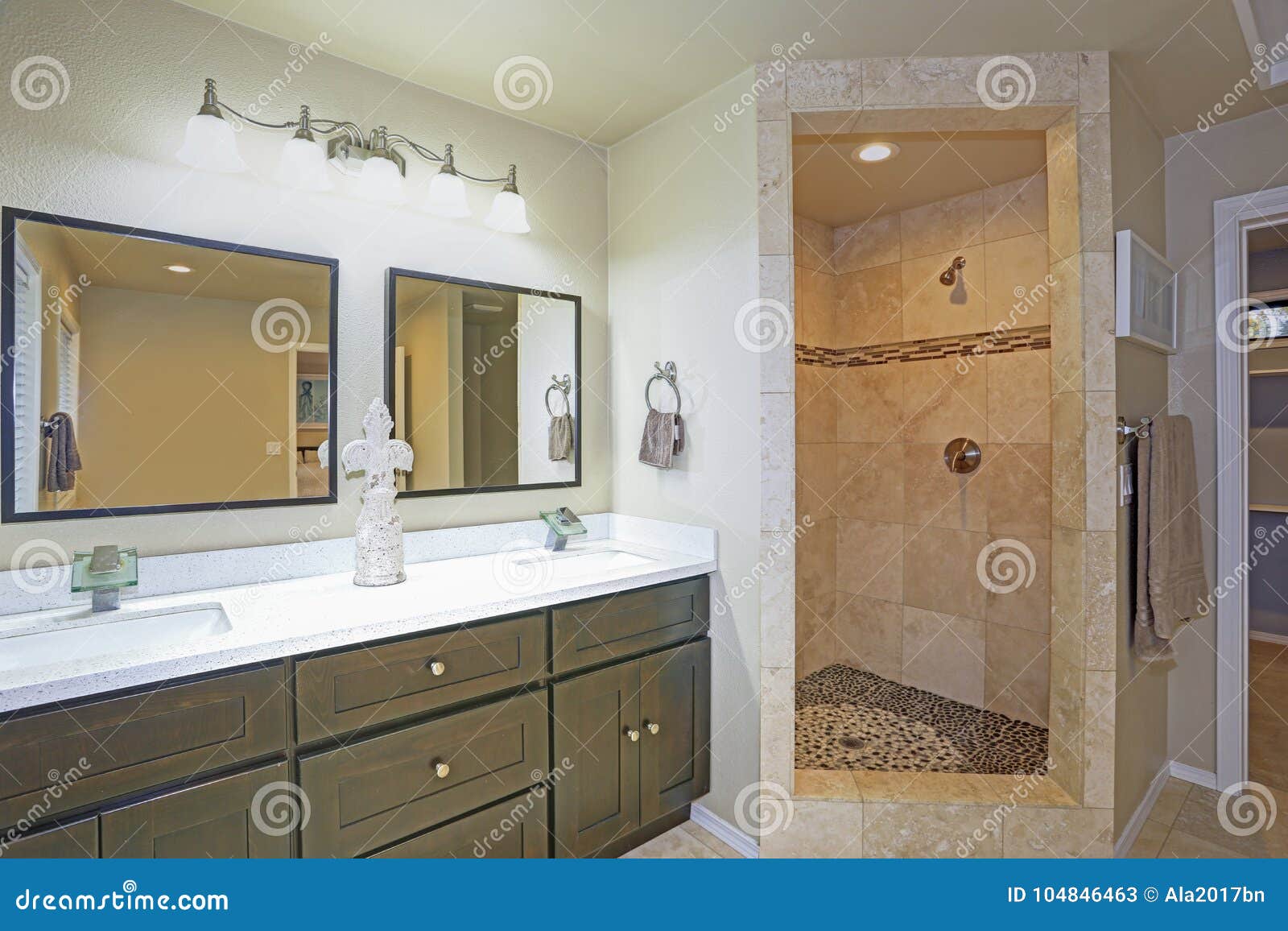 Master Bathroom Design With Double Vanity And Walk In Shower Stock