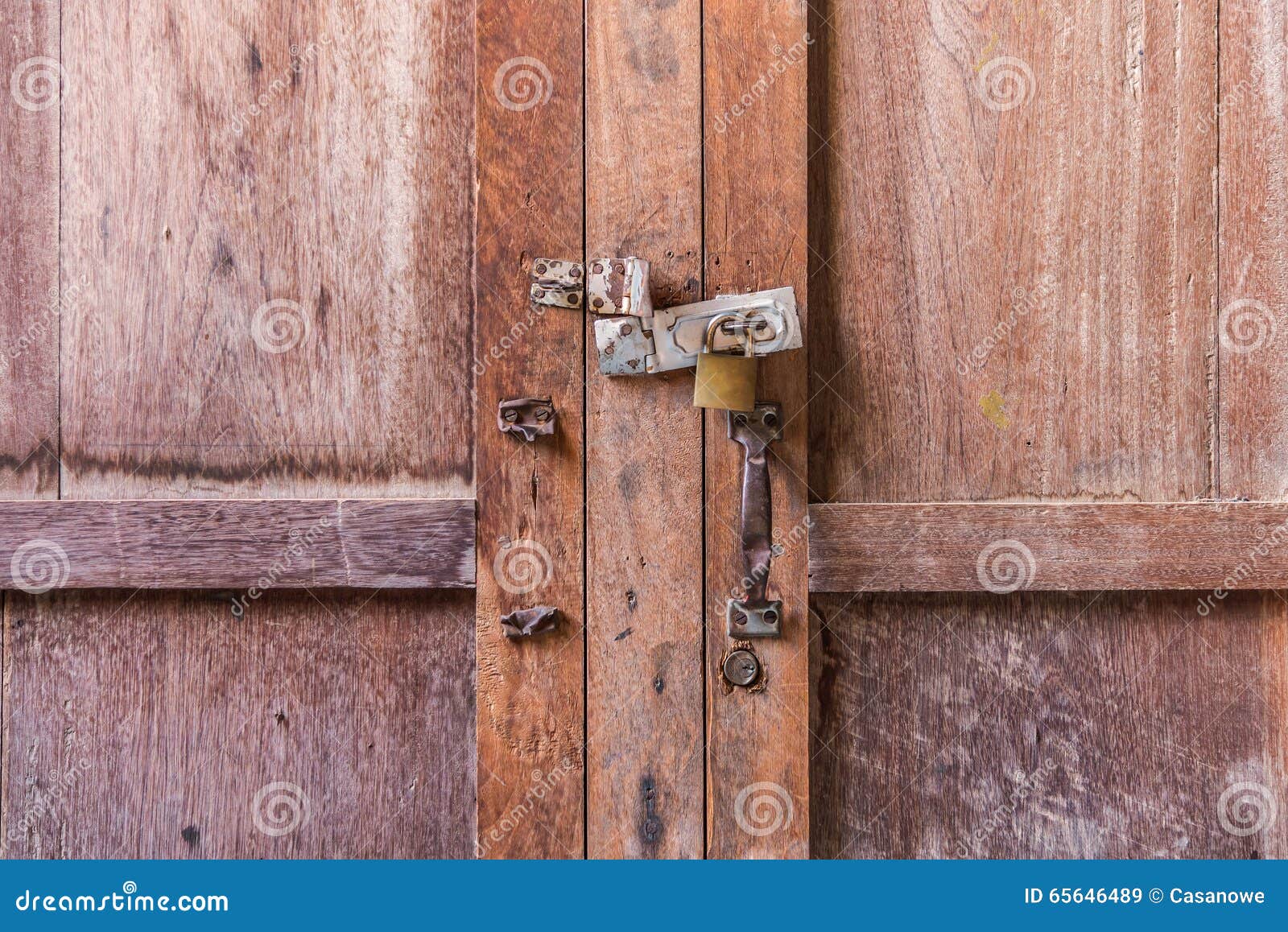 Master Key on Wood Door and Key Knob Stock Image Image of rusty, home