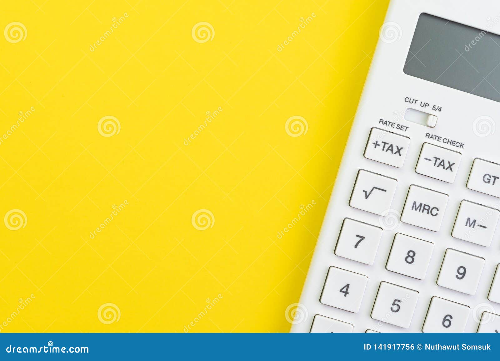 Matemática, Cálculo Do Finança Ou Conceito Do Investimento, Calculadora Limpa Branca No Fundo Amarelo Contínuo Com Espaç Foto de Stock - Imagem de conceito, lucro: 141917756