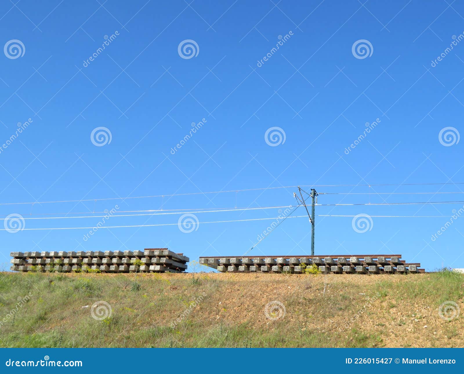 material to build the railroad tracks of high speed