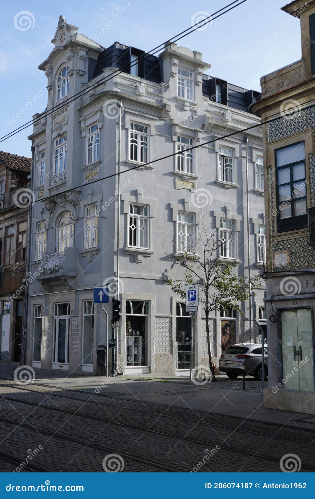 matosinhos brito capelo  comercial street ancient building