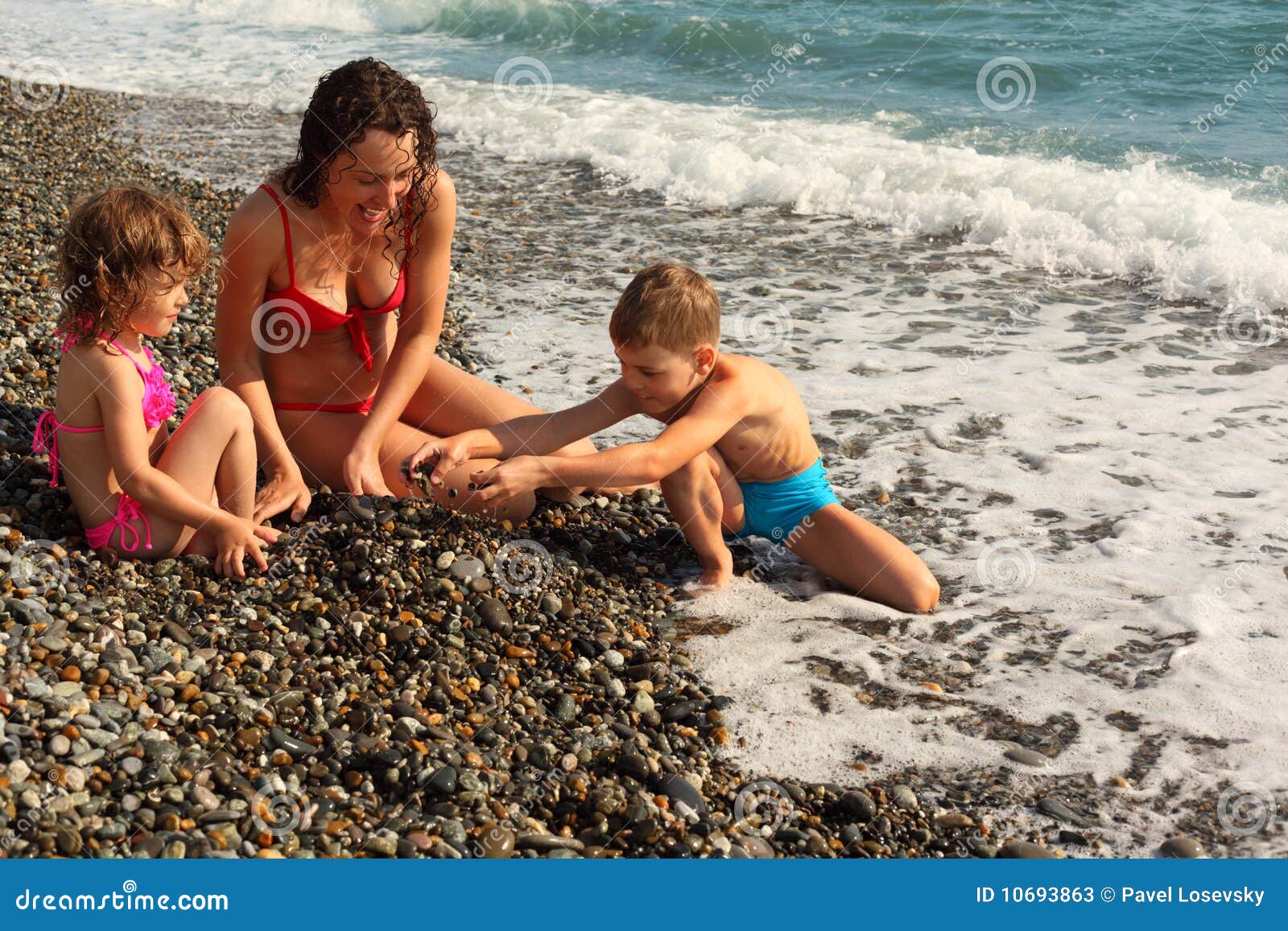 нудистский пляж с голыми детьми фото 71