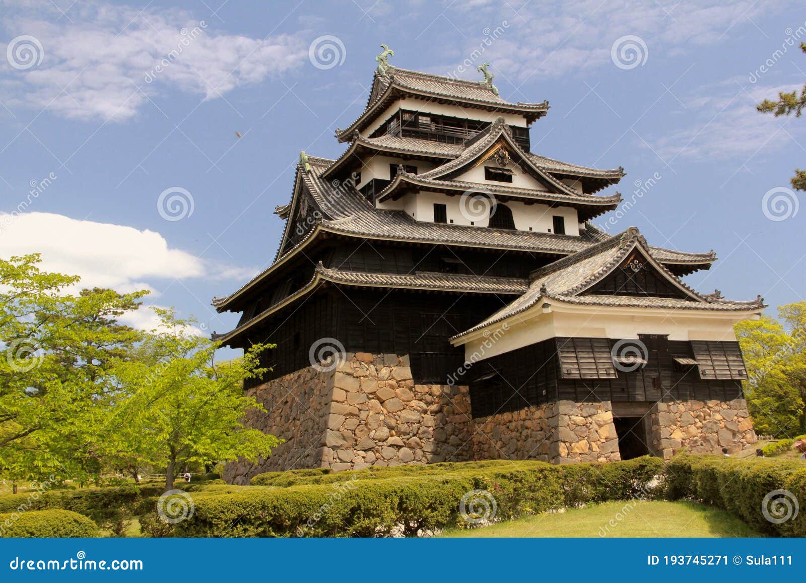 matsue castel in japan and traditional architecture.