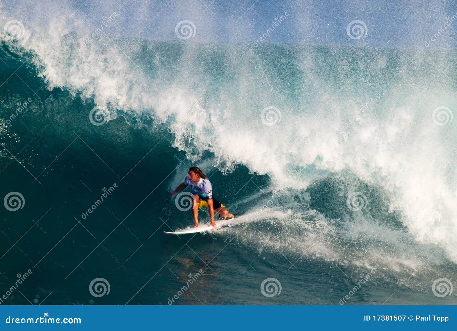 Matt Wilkinson Surfing in the Pipeline Masters Editorial Photography