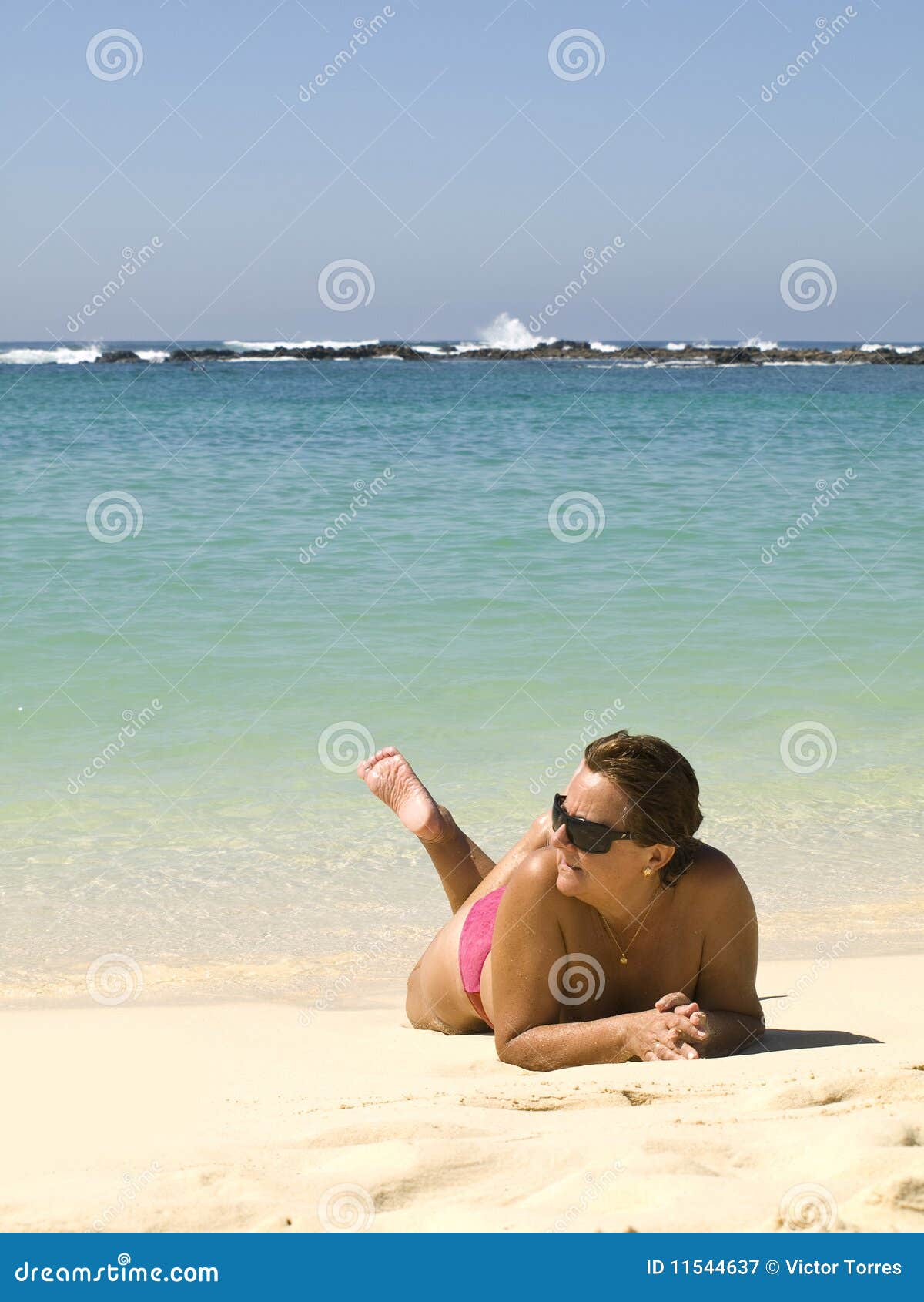 Mature naked women on beach