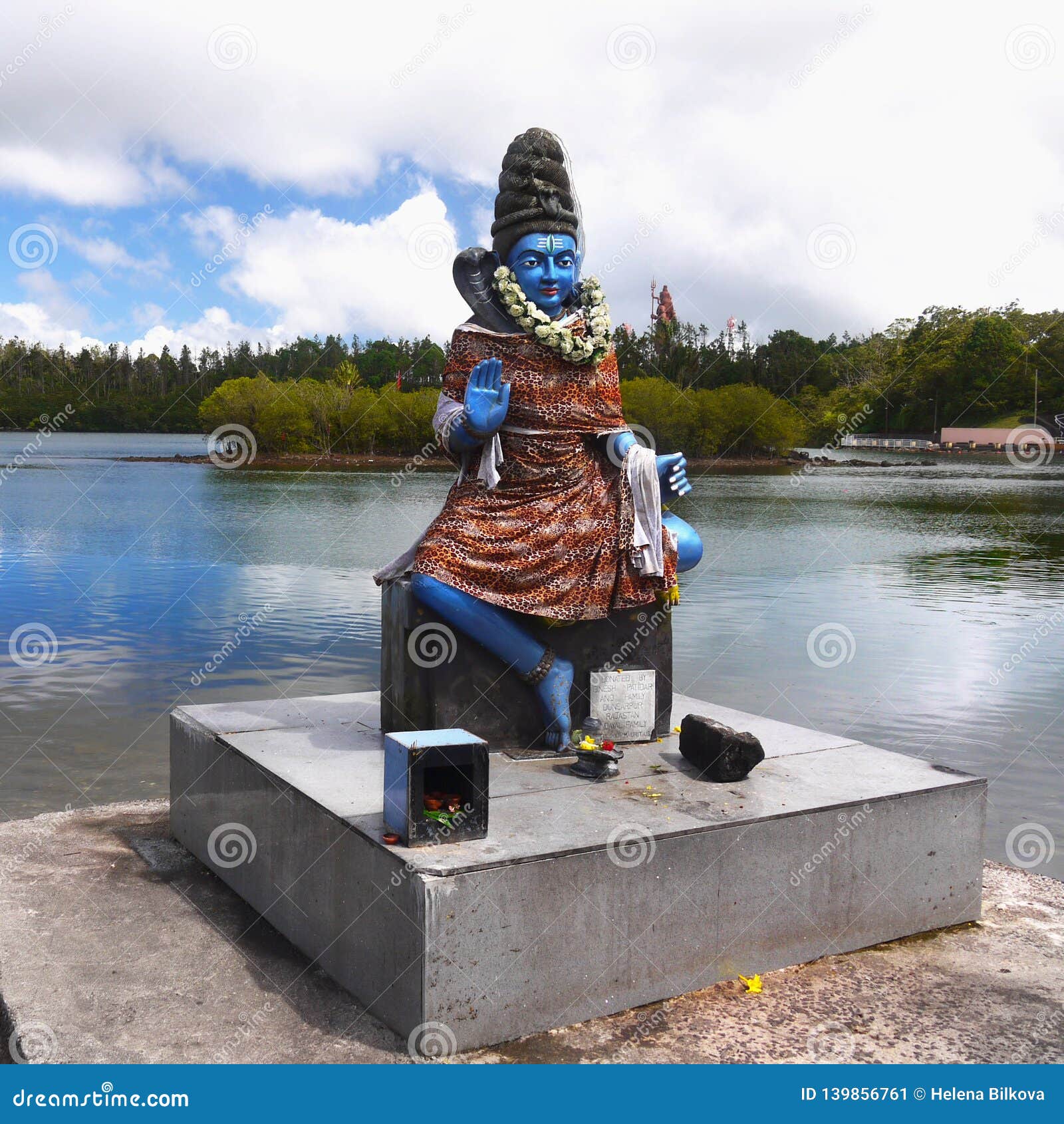 Albums 91+ Images the shiva hindu temple on the island of mauritius is located on which lake? Full HD, 2k, 4k