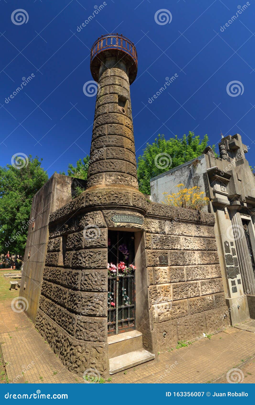 mausoleum of the captain of frigate v cabello