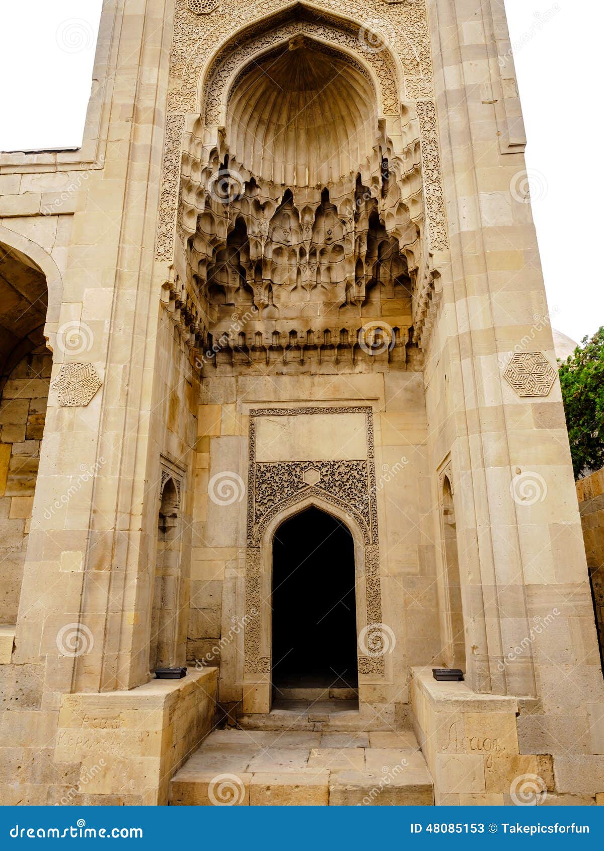 mausoleum of shirvanshah