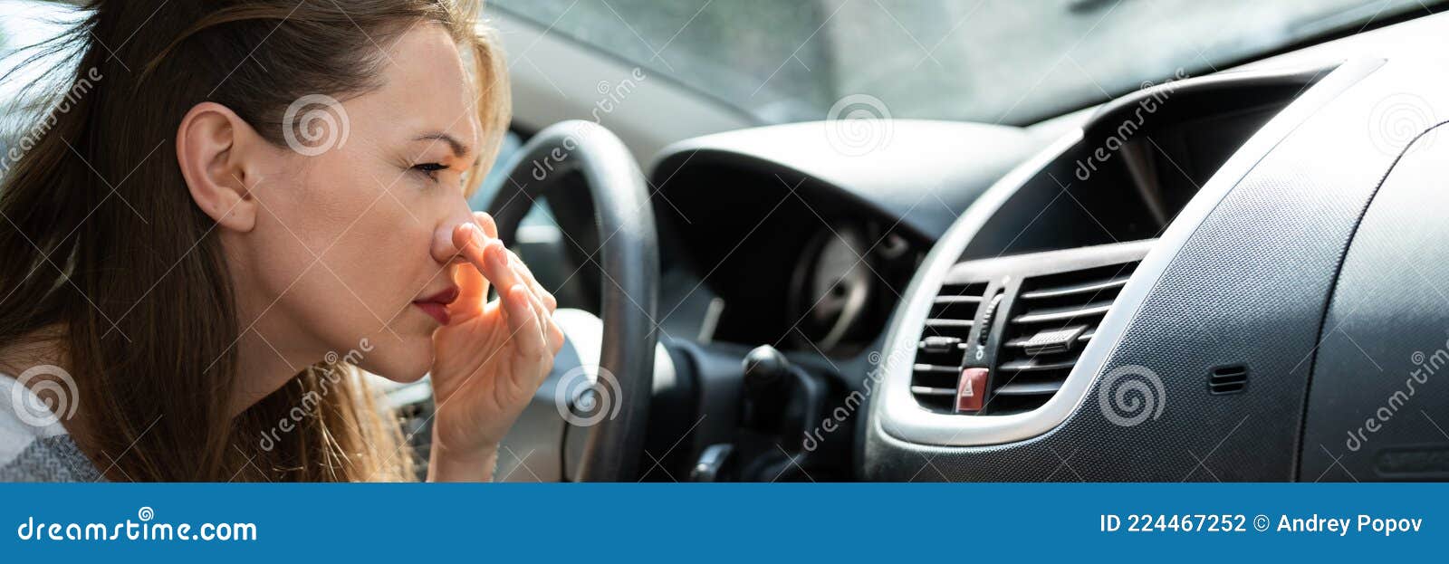 Mauvaise Odeur Et Odeur De Voiture Photo stock - Image du caucasien,  panoramique: 224467252