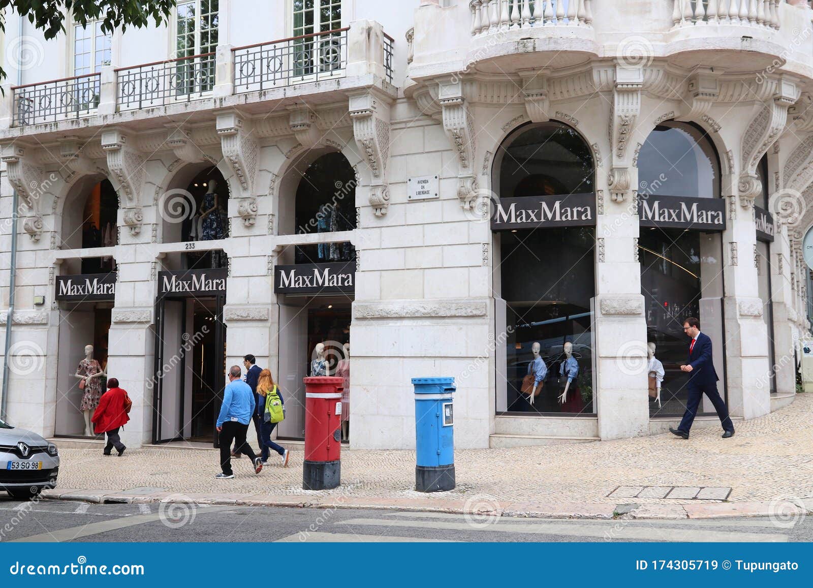 Luxury shops to go shopping on Avenida da Liberdade