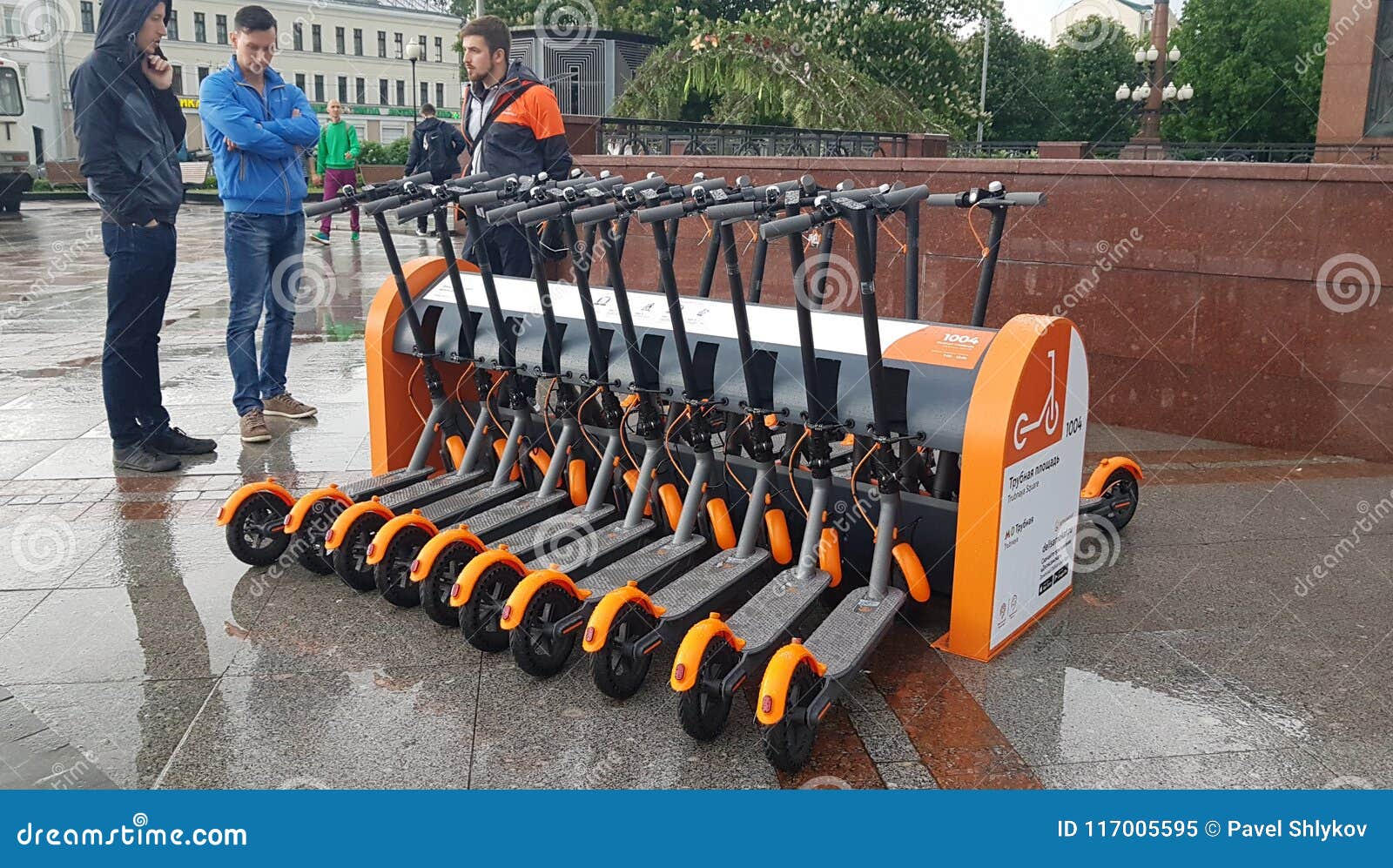 may-moscow-russia-electric-kick-scooter-sharing-parking-lot-new-sharing-business-project-started-may-moscow-electric-kick-117005595.jpg