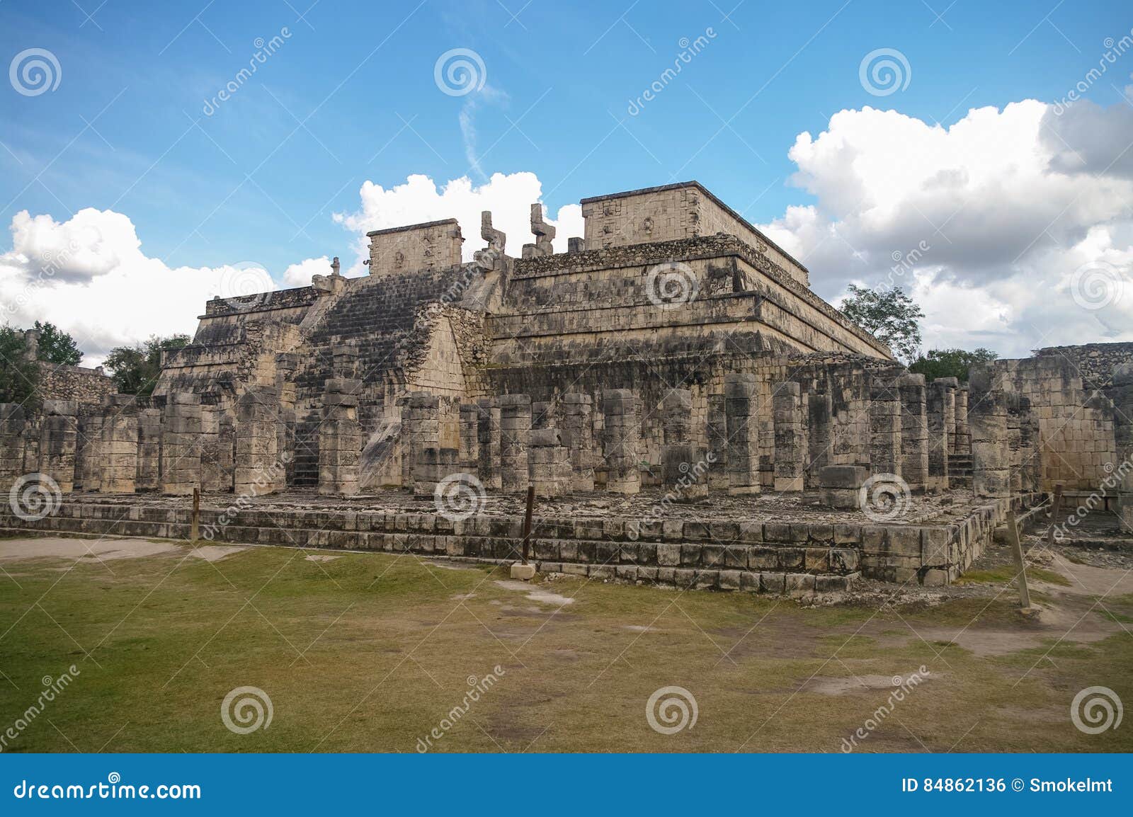 Maya Pyramid, Chichen-Itza photo stock. Image du repère - 84862136