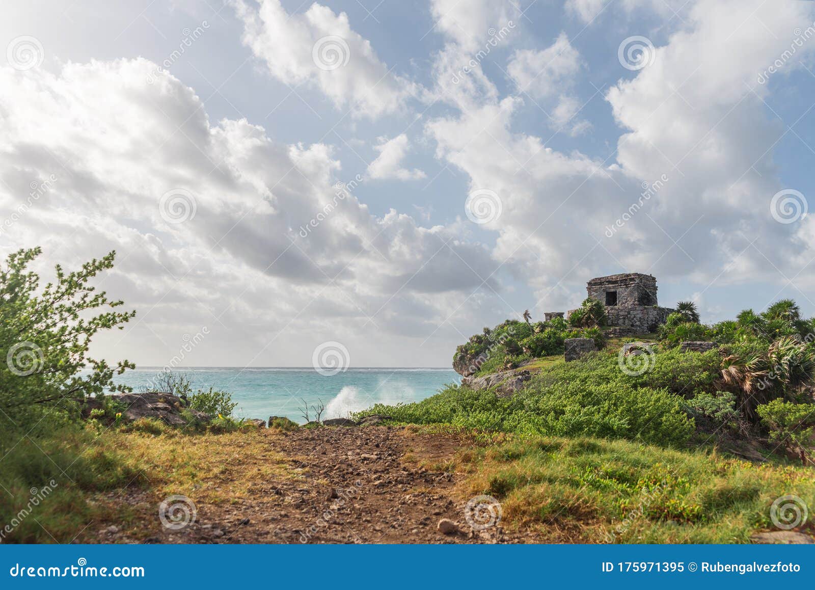 mayan temple ruins tulum