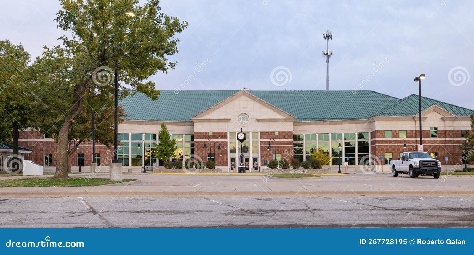 Mayes County editorial image. Image of courthouse, united 267728195