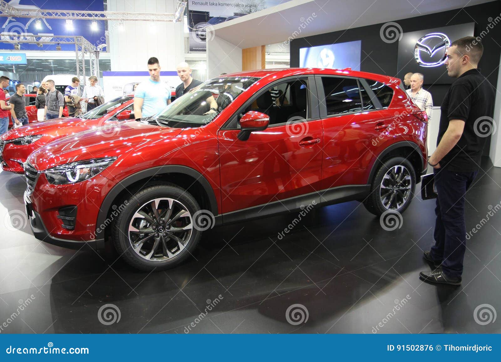 Mazda an BelgradCar Show redaktionelles foto. Bild von laufwerk 91502876