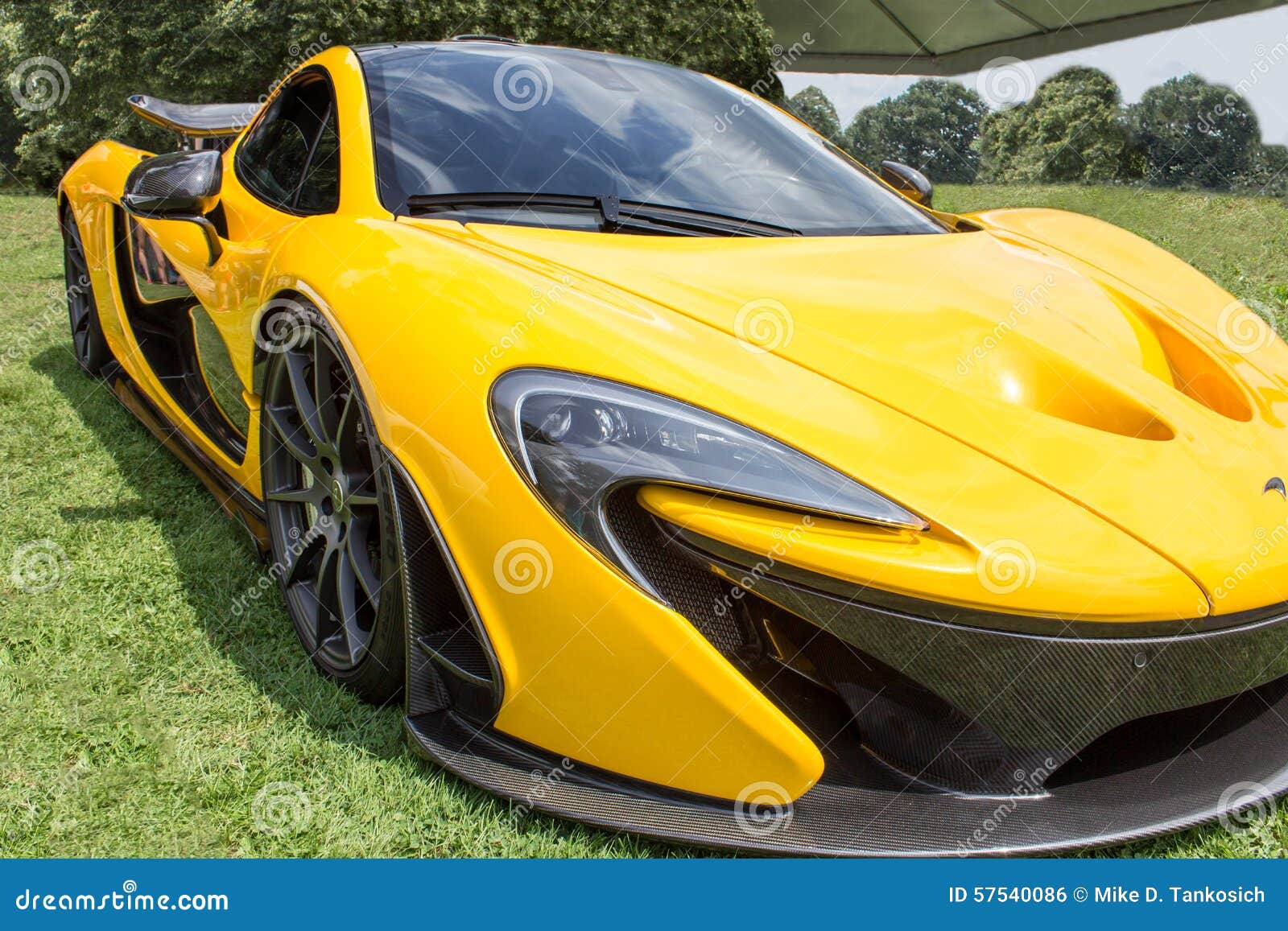 McLaren Amarillo Front Side Foto editorial - Imagen de cierre, carbono ...