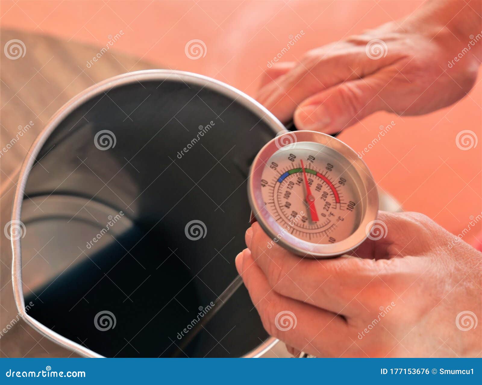 https://thumbs.dreamstime.com/z/measuring-wax-temperature-hand-holding-thermometer-to-measure-making-candles-177153676.jpg