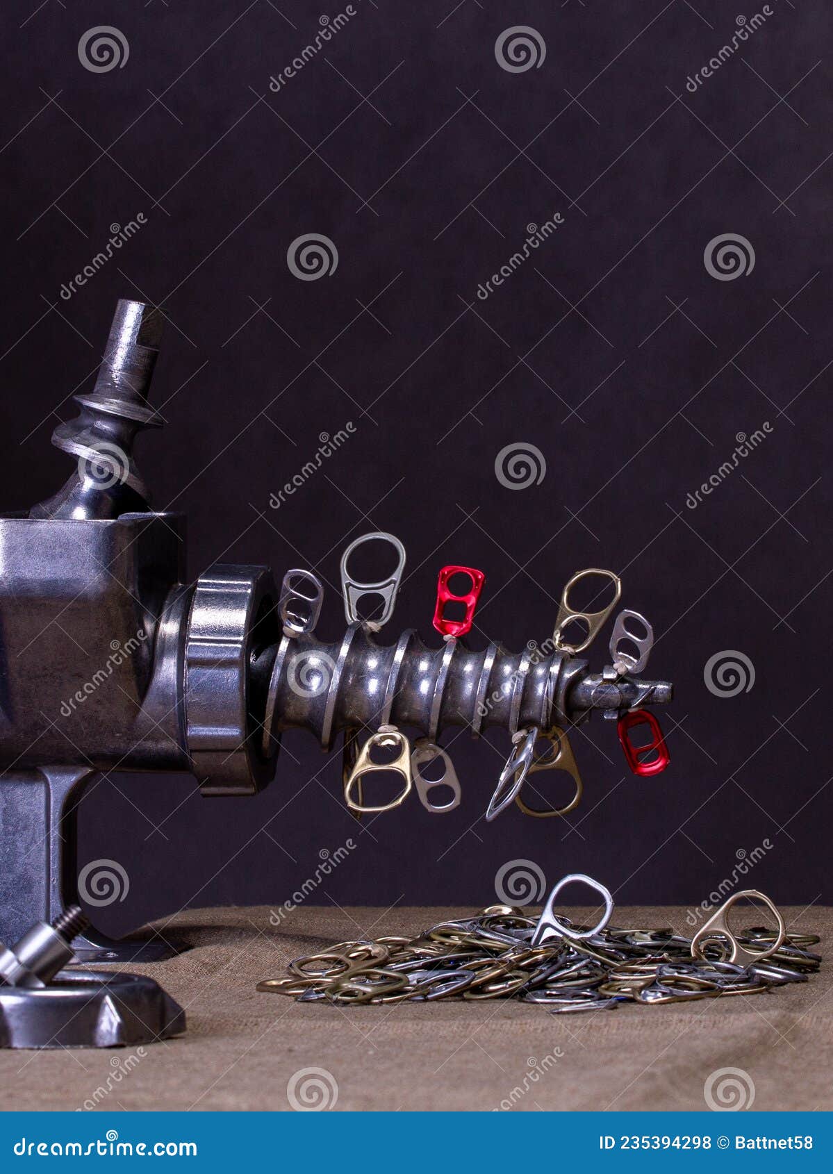 Mechanical online meat grinder