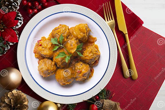 meat-meatballs-with-tomato-sauce-and-vegetables-christmas-food-on-a