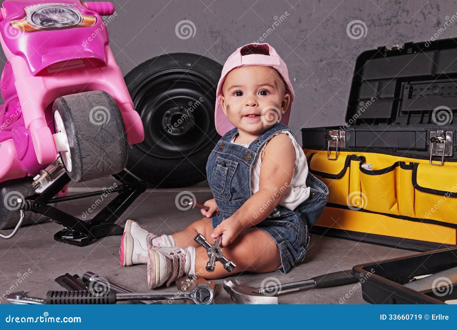 1,223 Bebê Mecânico Fotos de stock - libres de regalías de Dreamstime