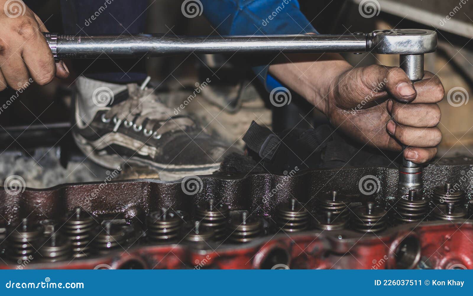 Automotive Wheel Axles and Leaf Springs. Stock Image Image of checking, industry 226037511