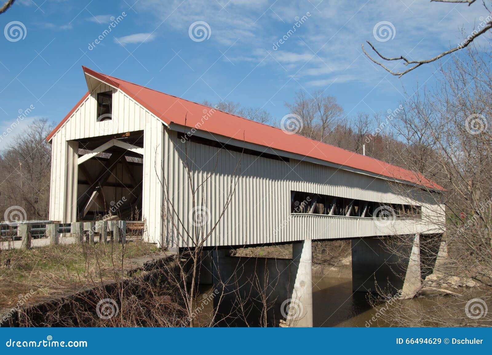 Mechanicsville Road Covered Bridge Stock Image Image of spring