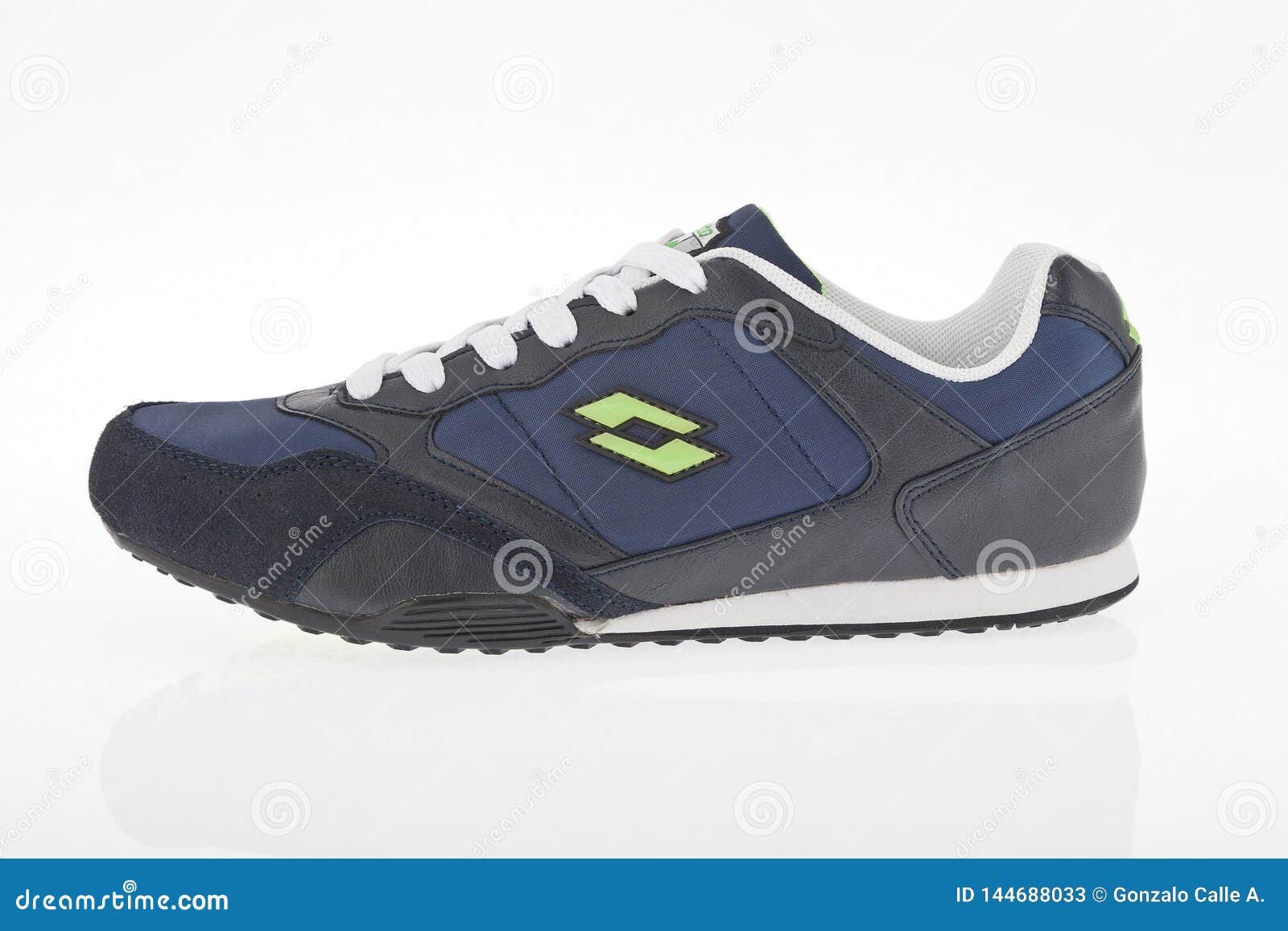 Medellin, Colombia - Abril 08, 2019: Lotto Sports Shoes Editorial Stock  Photo - Image of sneaker, shoe: 144688033