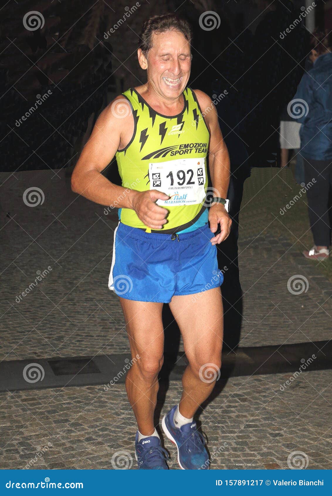 exageración Nuestra compañía choque Media Maratón 2019: El Esfuerzo Pintado En La Cara De Un Participante En La Media  Maratón De Arenzano Fotografía editorial - Imagen de cara, septiembre:  157891217