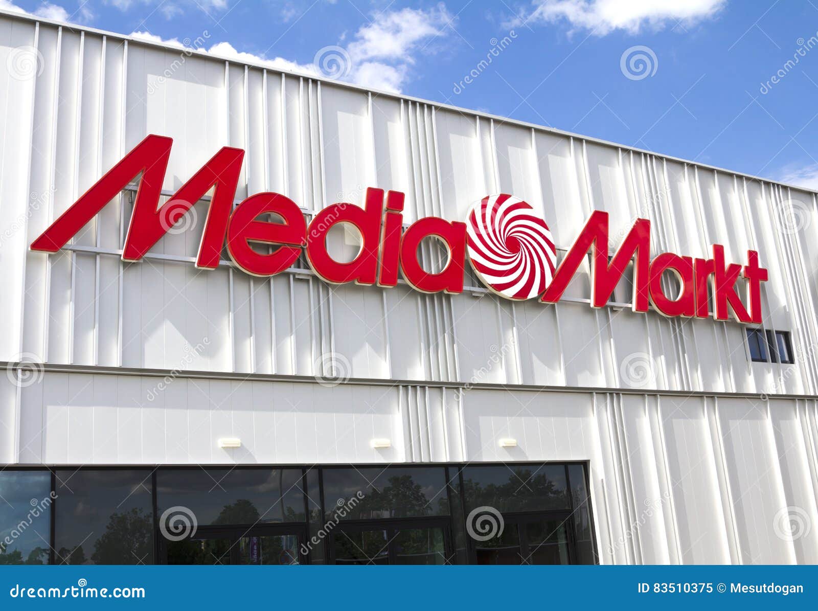 Mediamarkt é Uma Cadeia De Venda De Produtos Eletrônicos De Consumo Imagem  de Stock Editorial - Imagem de europa, fachada: 204338329