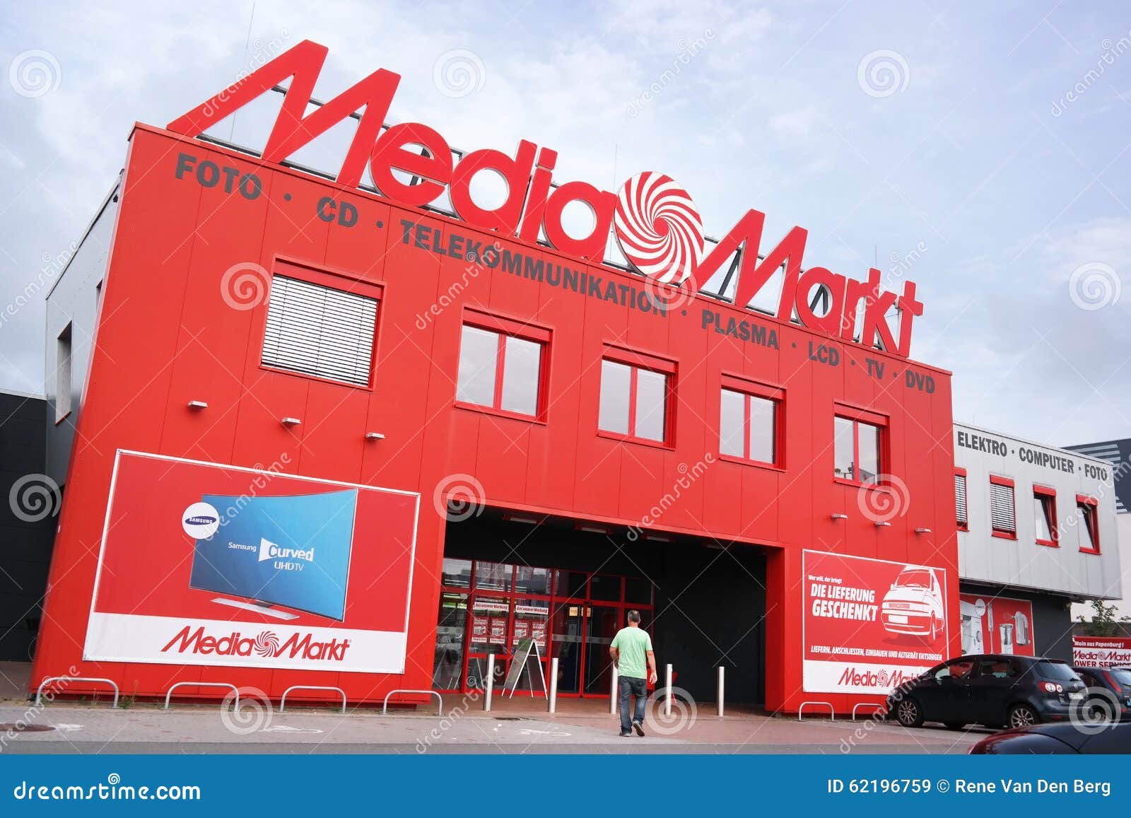 automaat Gedragen Adviseur Media Markt store editorial stock image. Image of august - 62196759