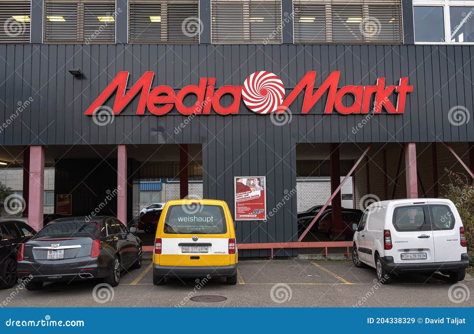 Mediamarkt é Uma Cadeia De Venda De Produtos Eletrônicos De Consumo Imagem  de Stock Editorial - Imagem de europa, fachada: 204338329