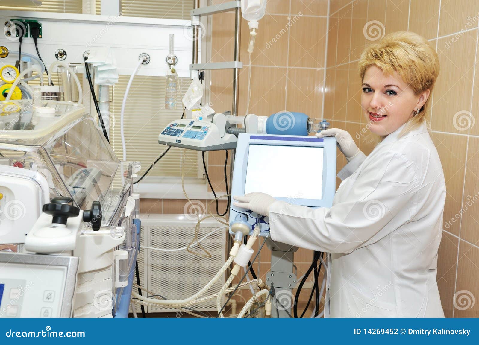 medic doctor with equipment for