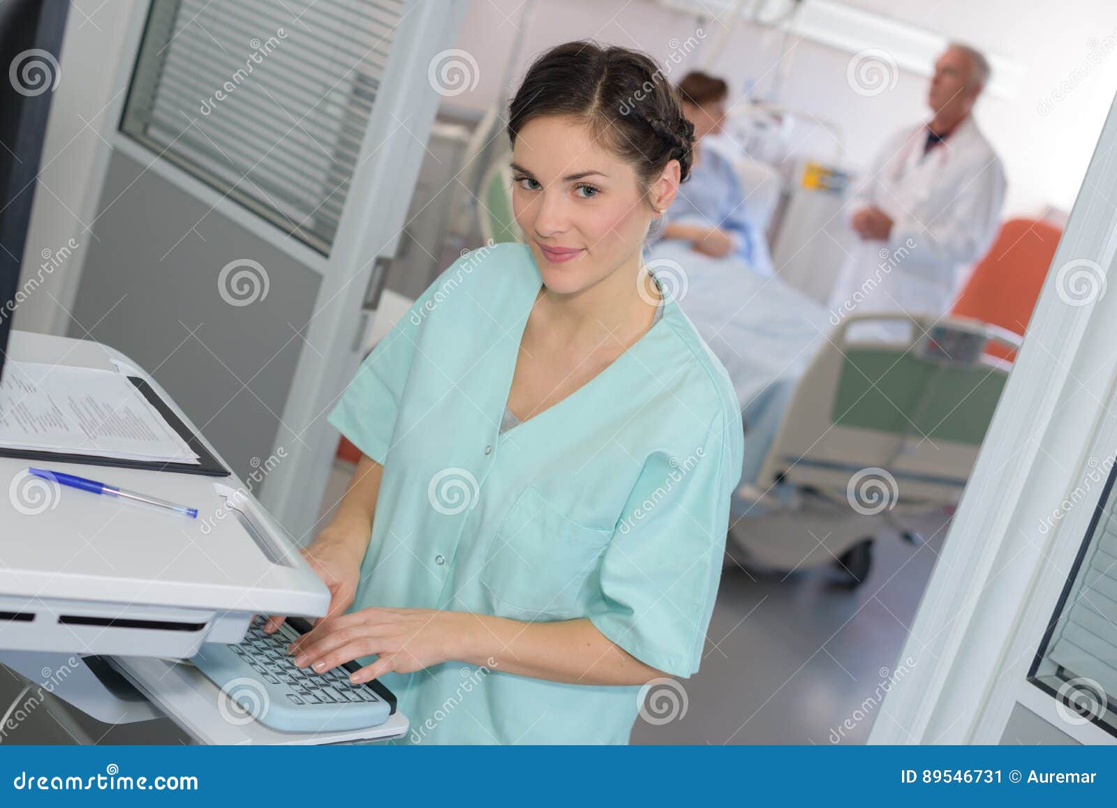 medical assistant input records