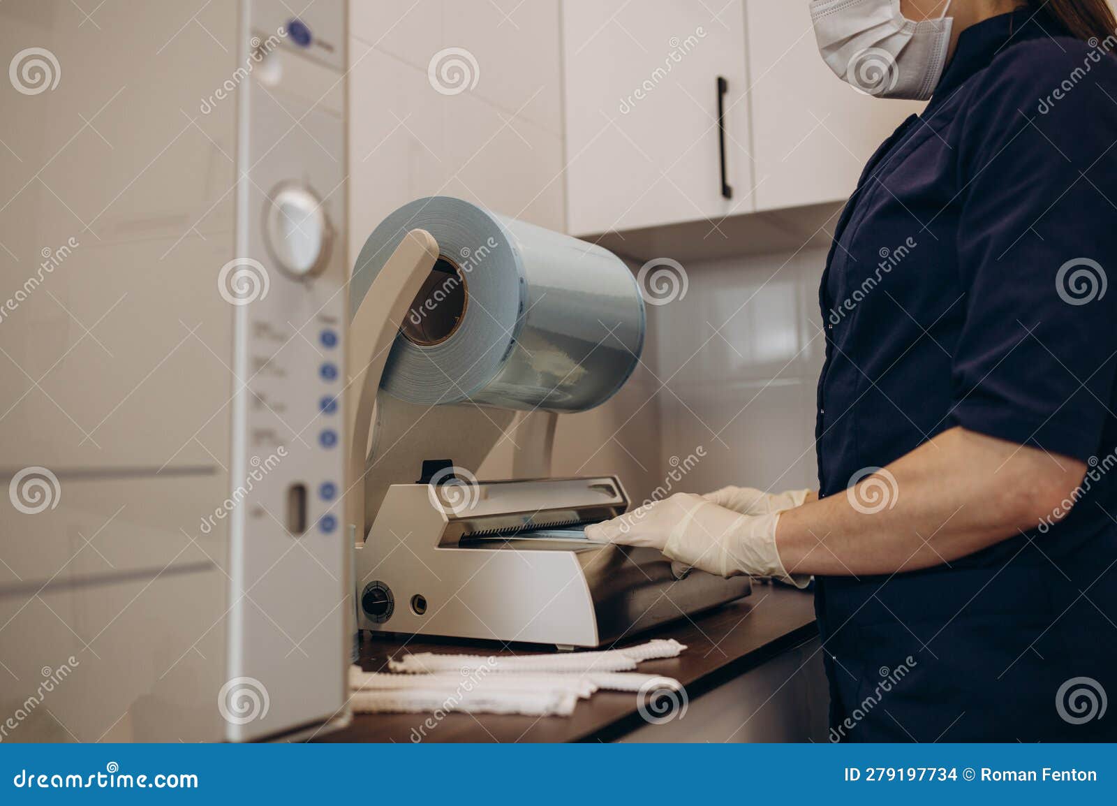 Medical Sterilization Packaging Machine and Roll Pack for Sterilized