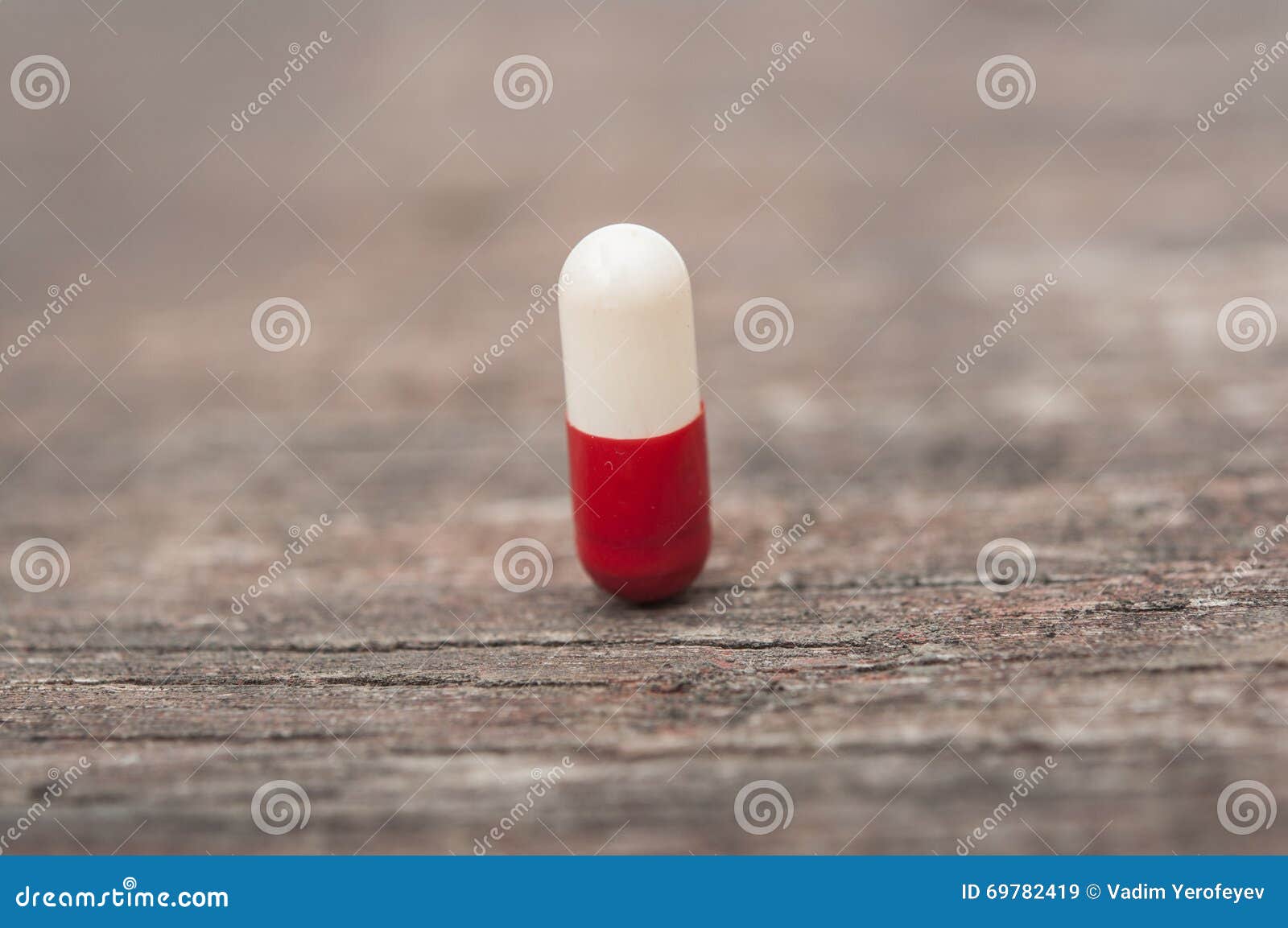 belegd broodje industrie Ongelofelijk Medicine capsule pil stock image. Image of addiction - 69782419 belegd broodje industrie Ongelofelijk Medicine capsule pil stock image. Image of addiction - 69782419