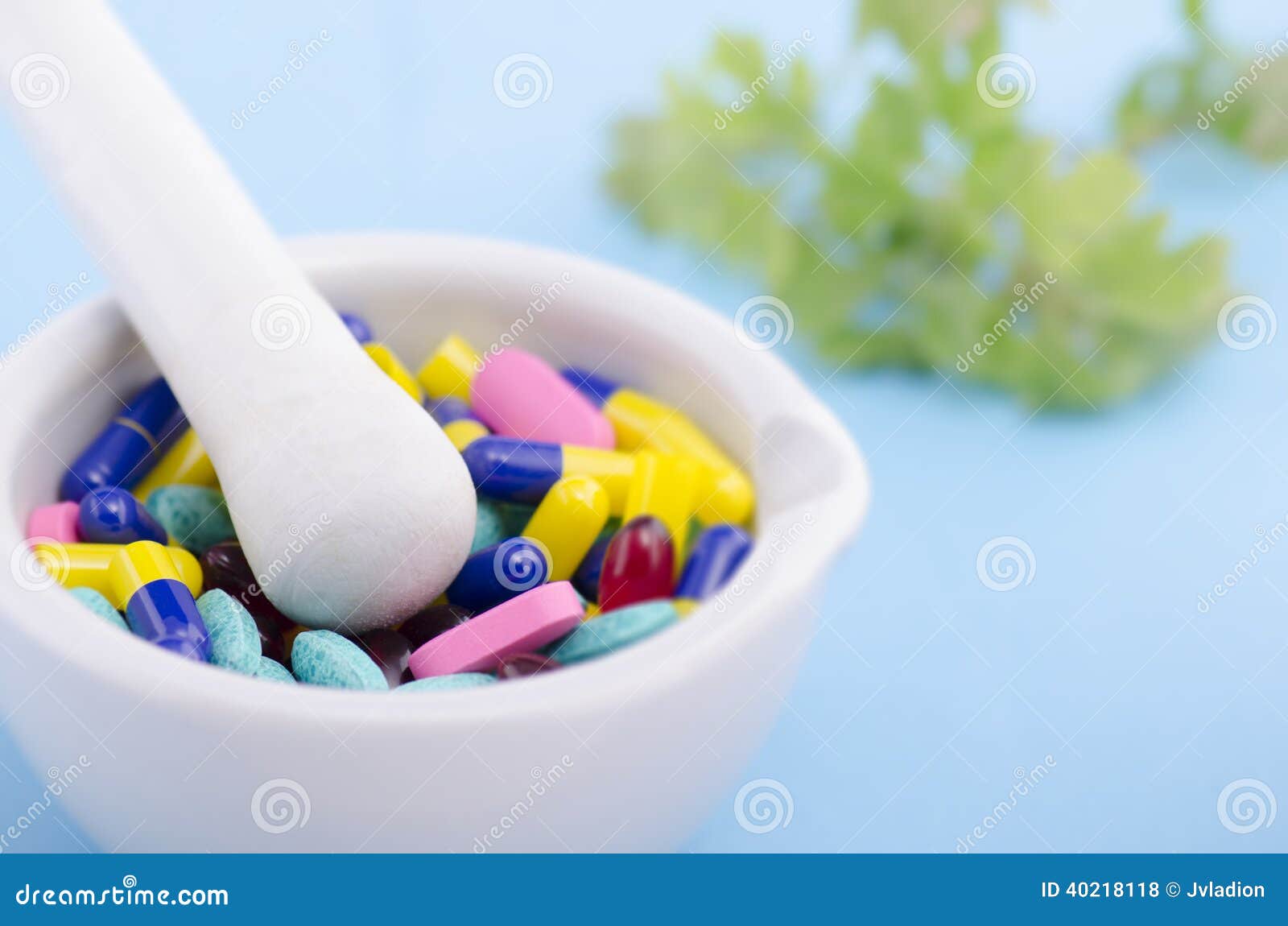 MEDICINE IN MORTAR AND PESTLE 2 Stock Photo Image of pestle, close 40218118