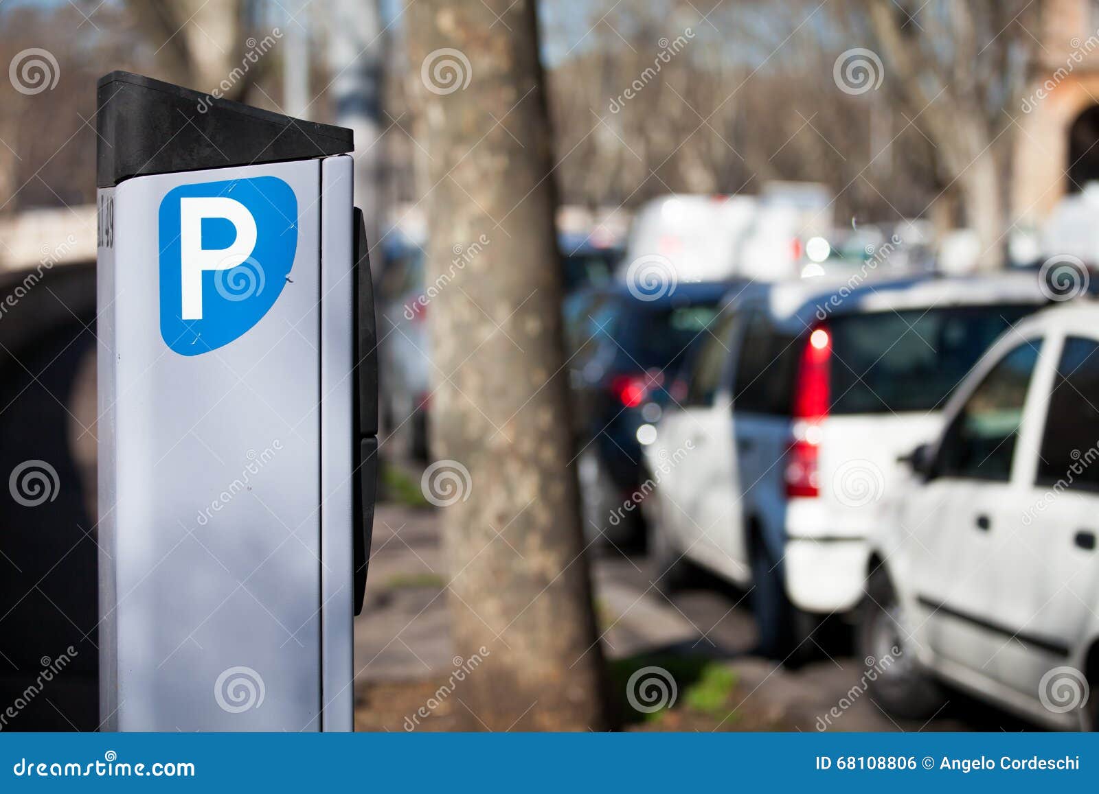 Medidor De Estacionamento Do Carro Roma Medida, Itália Foto de Stock -  Imagem de empregada, centro: 68108806