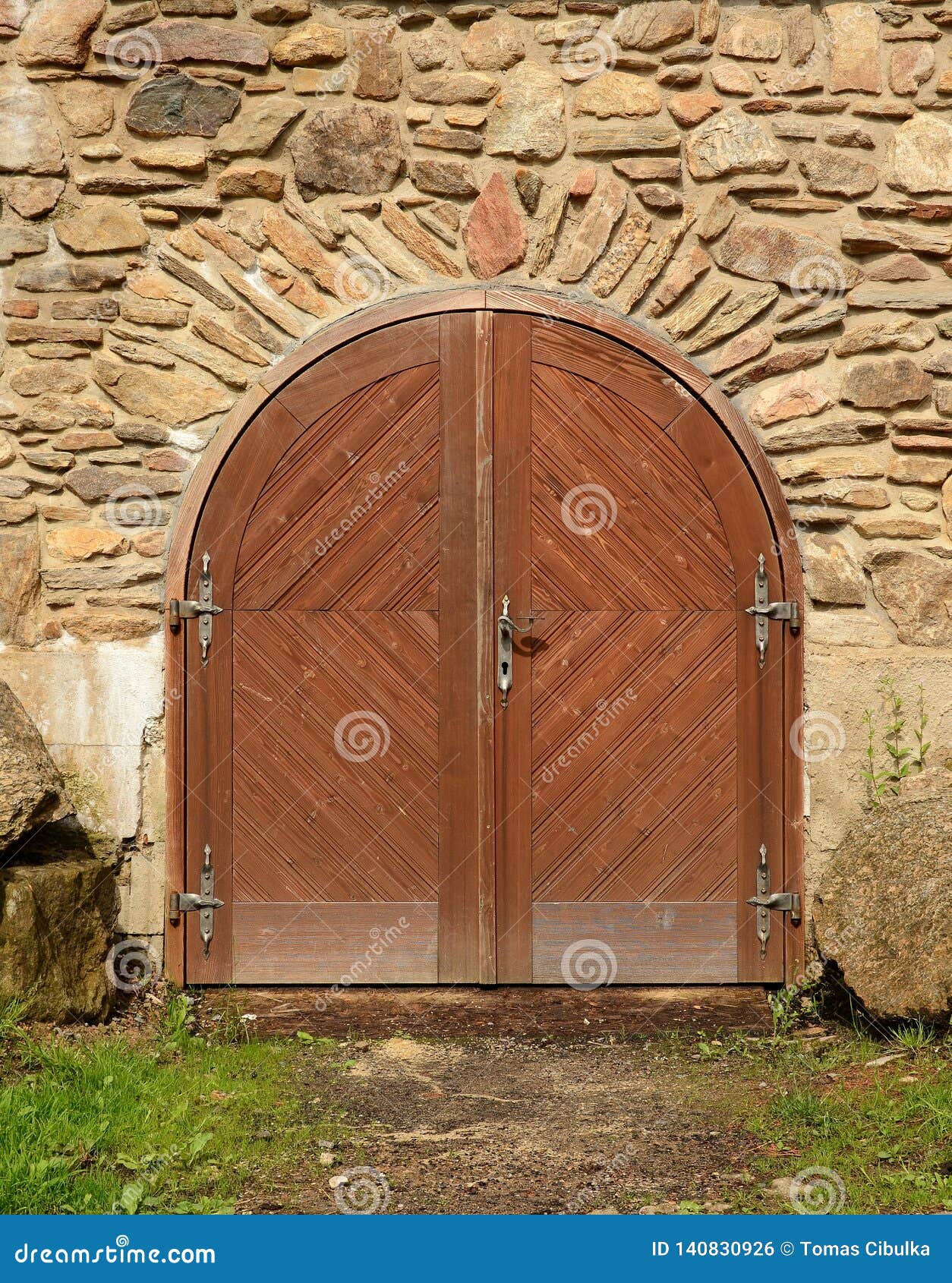 Medieval Castle Door stock photo. Image of gate, europe - 140830926