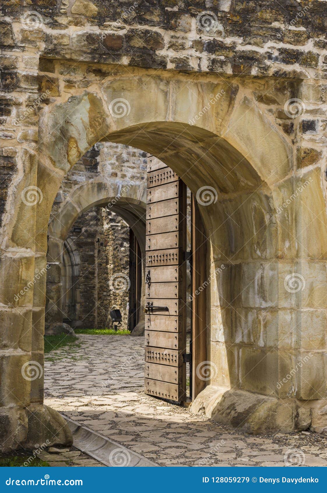 Medieval castle gate stock image. Image of arch, open - 128059279