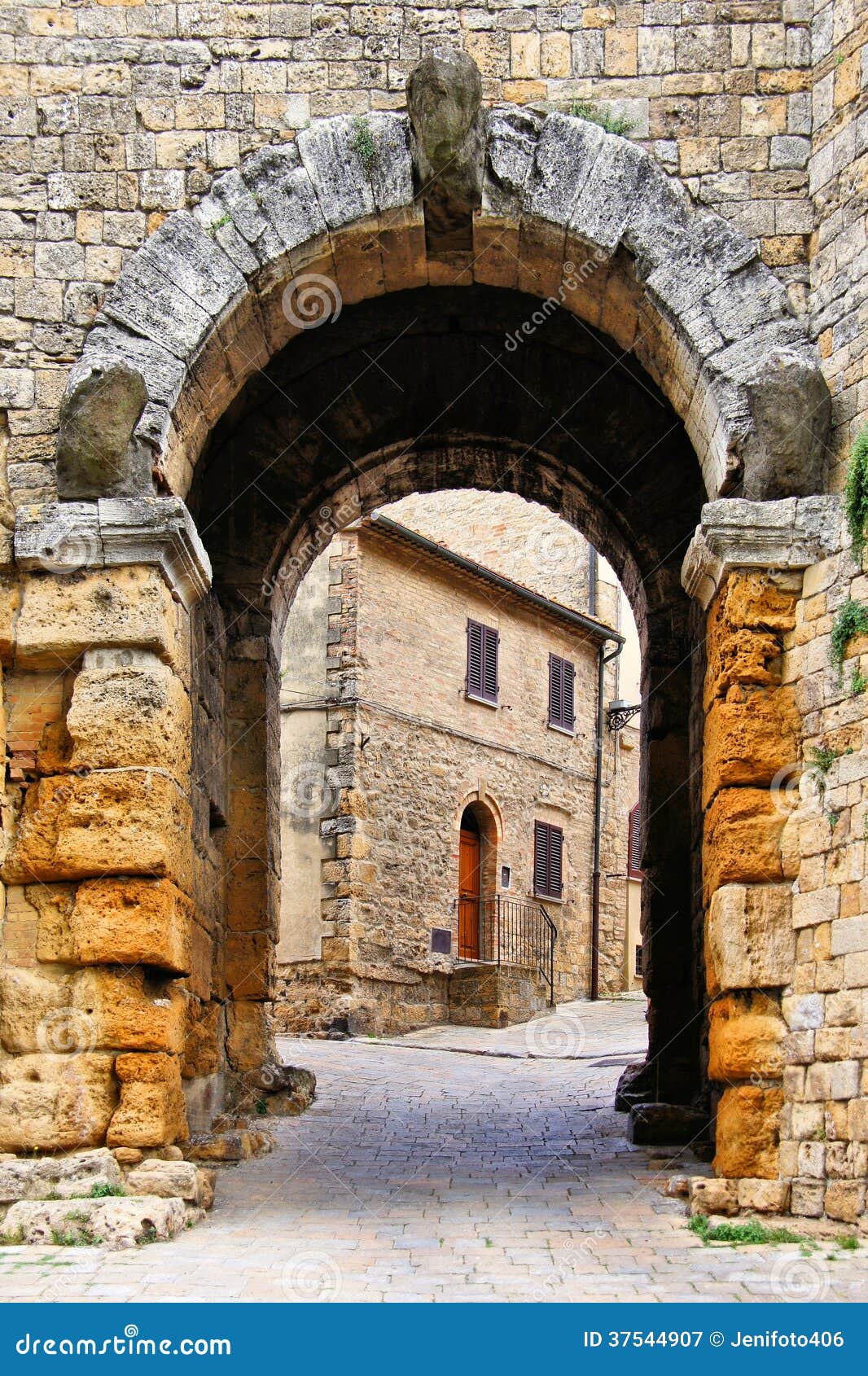 Medieval town gate stock image. Image of italia, aged 37544907