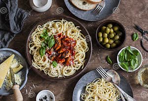 Mediterranean Style Lunch Spaghetti With Canned Mussels And Tomato 