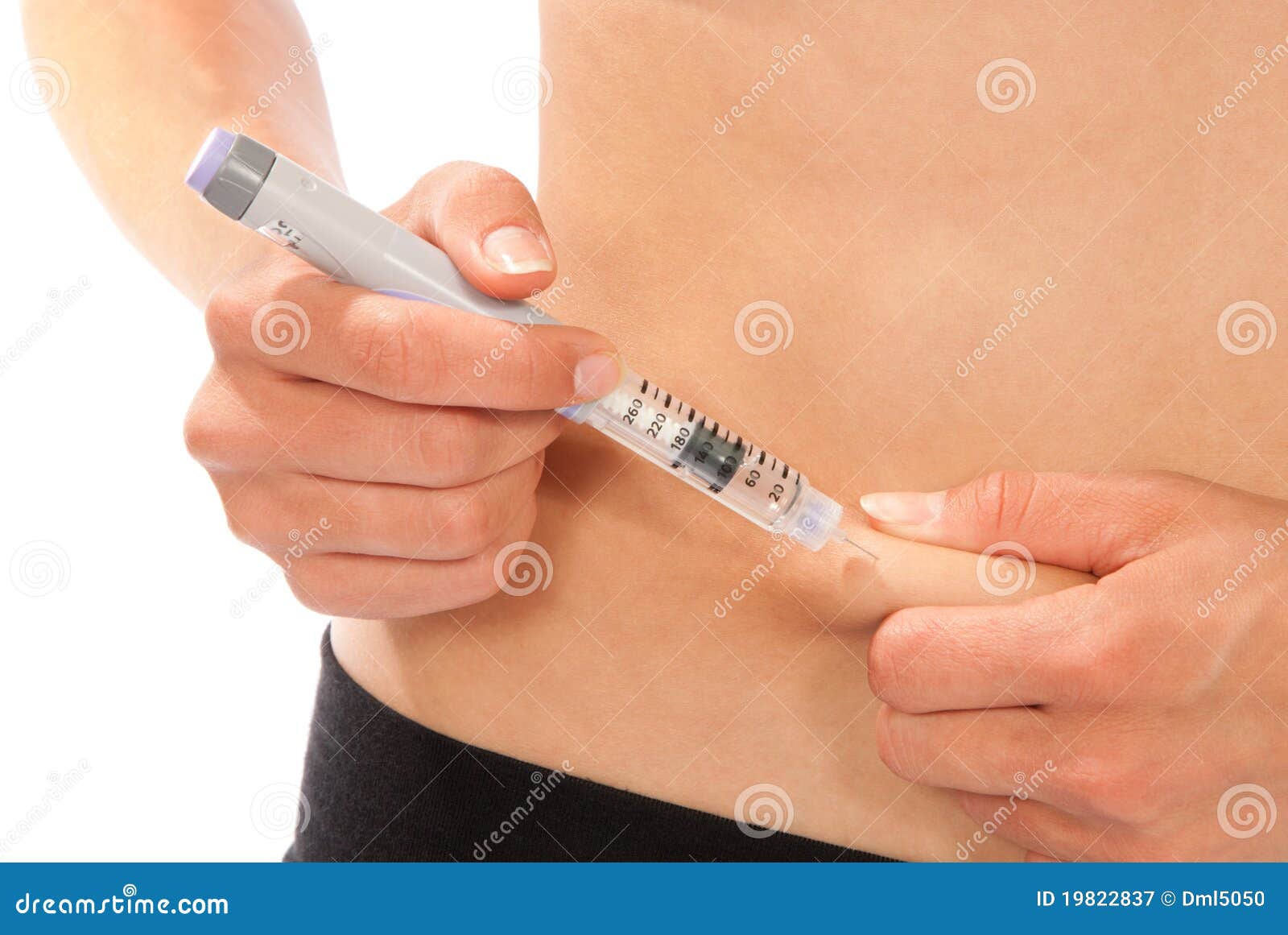 После инъекции инсулина пациент страдающий сахарным. Укол инсулина. Сахарный диабет уколы. Места инъекций инсулина.