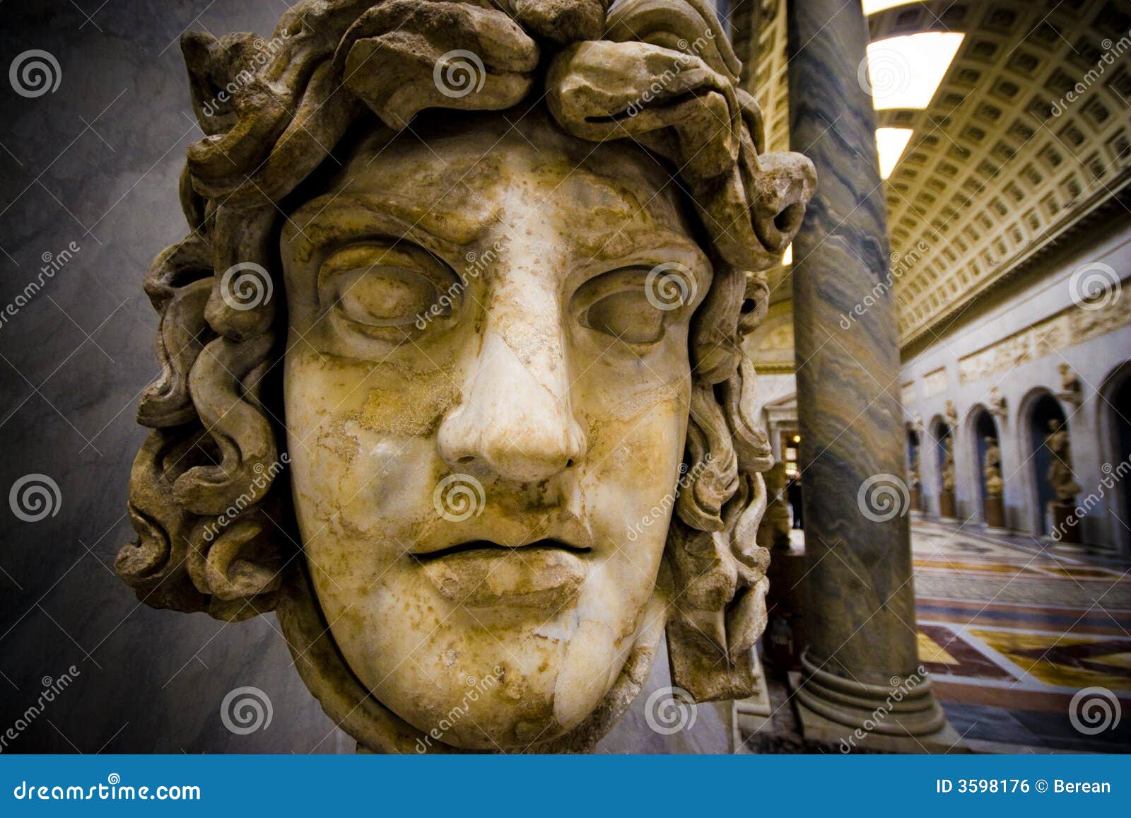 Medusa editorial photo. Image of sculpture, italy, portrait 3598176