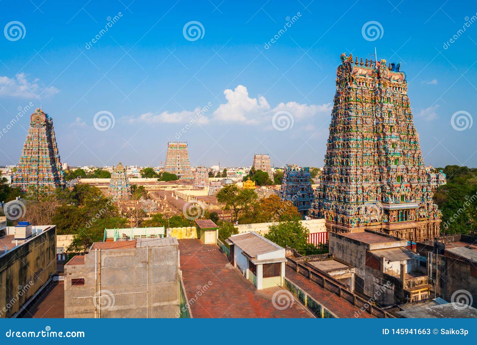 Meenakshi Amman Temple in Madurai Stock Image - Image of pantheon ...