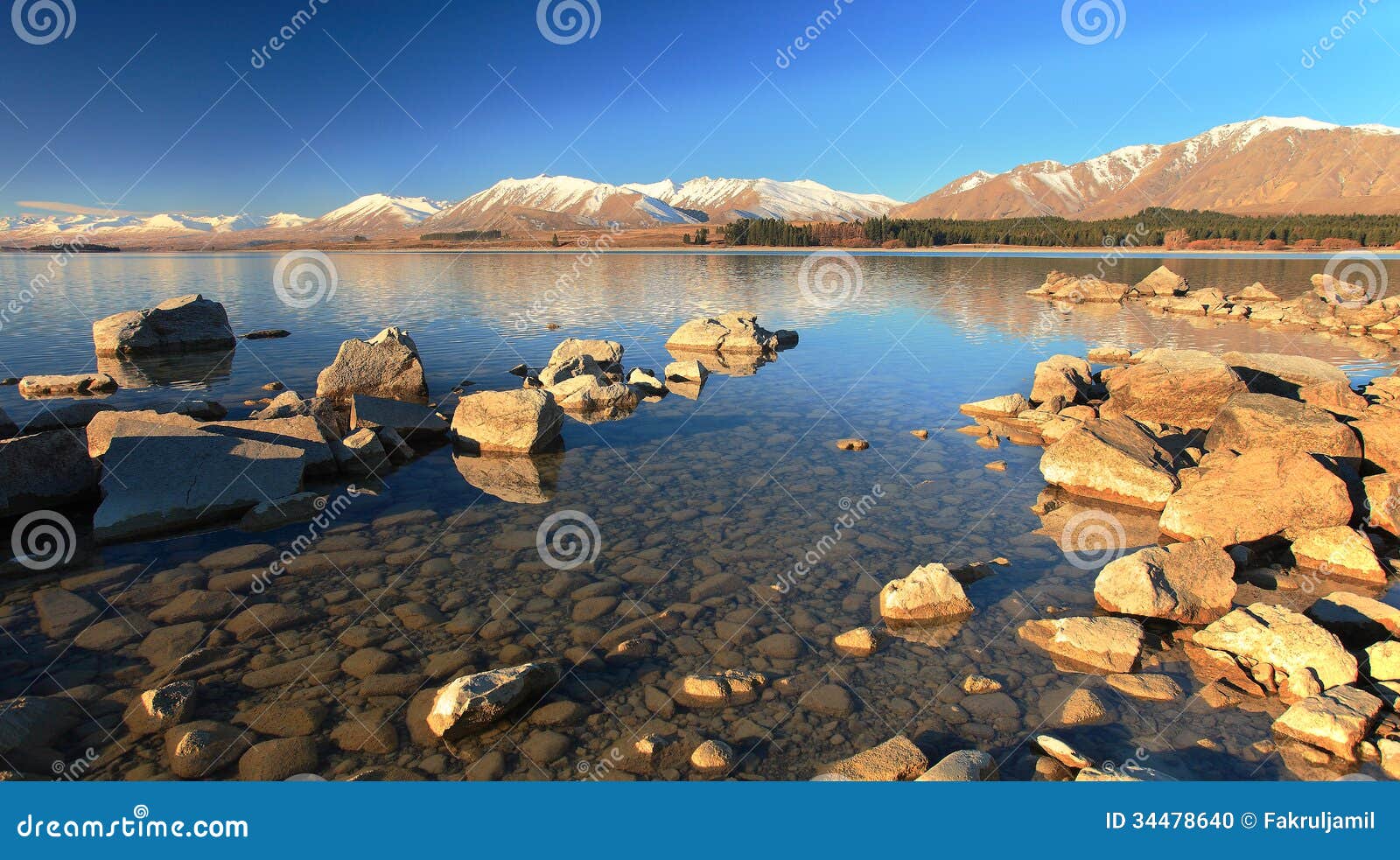 Toneelmening over Meer Tekapo, Nieuw Zeeland.